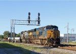 CSX 3056 & 475 pass the signals at Charlie Baker